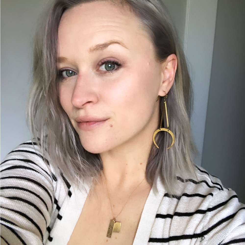 Meet your Posher, Shaina